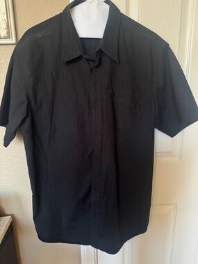 Hurley Men's Black Short Sleeve Button-Down Shirt with Pinstripe